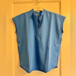 Rafaela Oversized scrub top